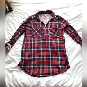4/$20 👚 Plaid top, size medium